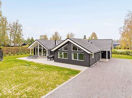 5 Star Holiday Home in Vaeggerlose