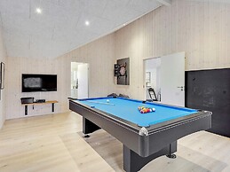 5 Star Holiday Home in Vaeggerlose