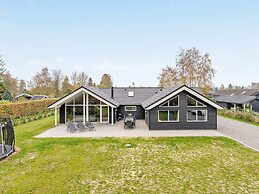 5 Star Holiday Home in Vaeggerlose