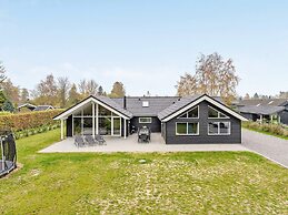 5 Star Holiday Home in Vaeggerlose