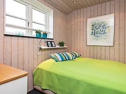 6 Person Holiday Home in Juelsminde