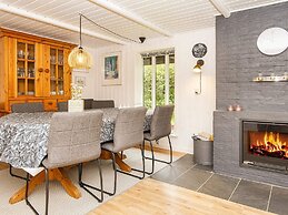 6 Person Holiday Home in Ulfborg