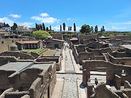 GARDEN HOUSE ERCOLANO