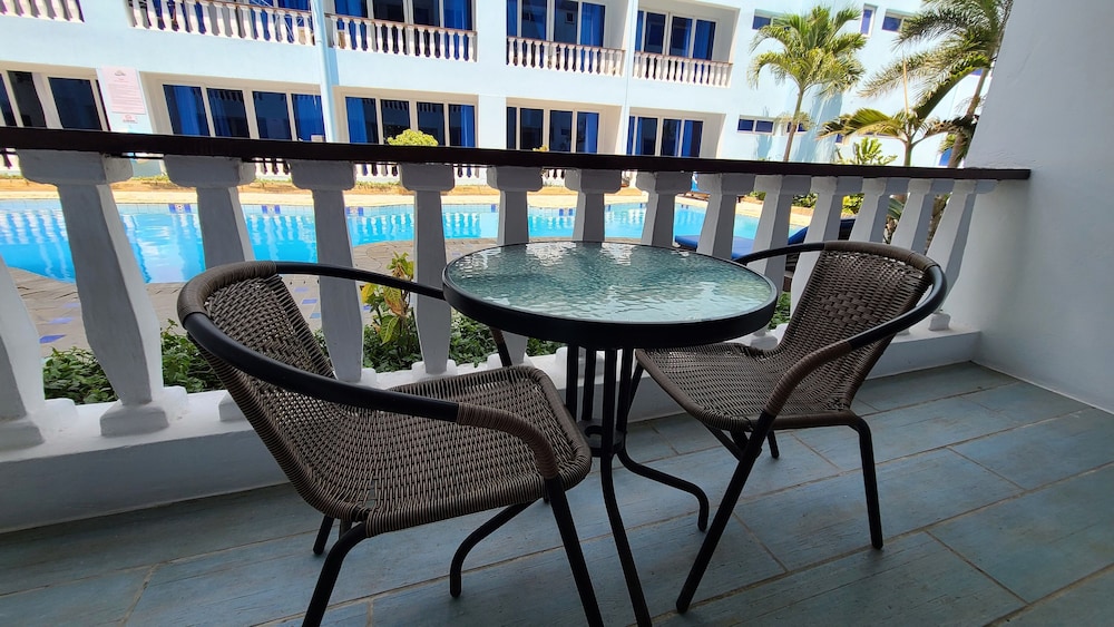 c3 Cowrie Shell Residences