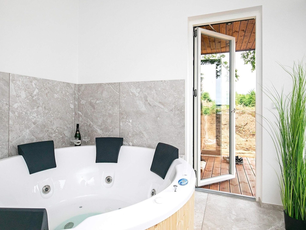5 Star Holiday Home in Millinge