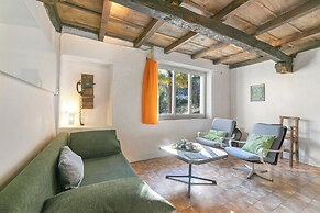Historical Caslano Apartments