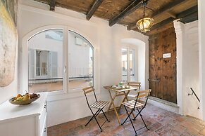 Historical Caslano Apartments