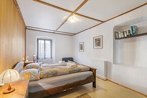 Historical Caslano Apartments