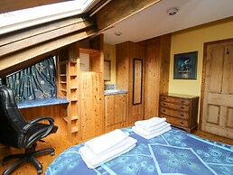 Cringoed House