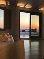 She Mykonos - The Residency