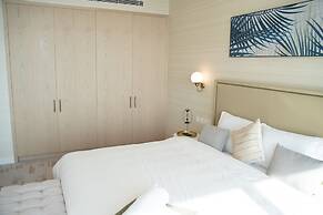 The Palm Tower, Luxurious Apartment