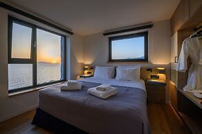 Selini Penthouse Suite