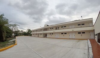 LOS BAMBUES