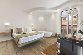 Lidia Rooms & Suites