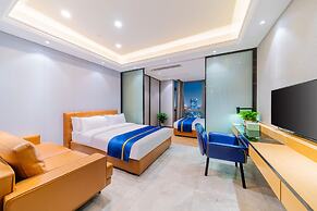 Cloudy International Apartment