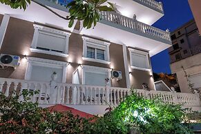 Elite Hotel