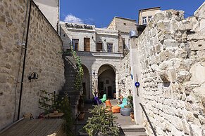 Feris Cave Hotel