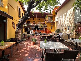 Tarihi Sarı Konak