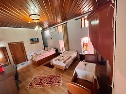 Tarihi Sarı Konak