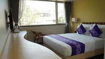Purple Beds by VITS Dwarkesh, Surat