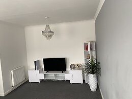 Gorgeous 2-bed Apt in Leafy Richmond!