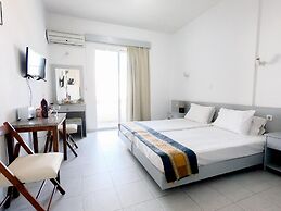 Lefteris Insta-worthy Studio With Balcony