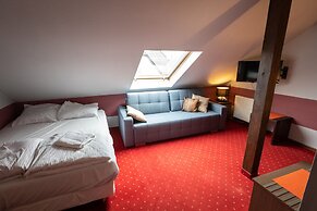 Hotel Podkowa