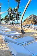 Playa Palmera Beach Resort