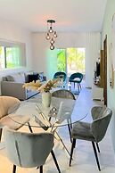Playa Palmera Beach Resort