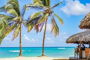 Playa Palmera Beach Resort
