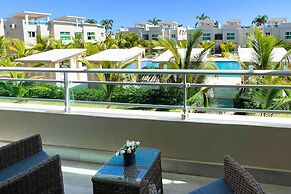 Playa Palmera Beach Resort