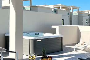 Playa Palmera Beach Resort