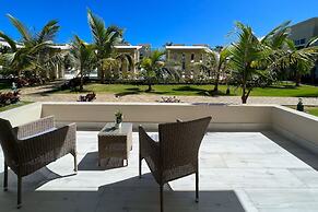 Playa Palmera Beach Resort