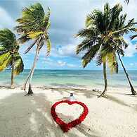 Playa Palmera Beach Resort