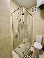 1 Bed Apartment - Balcony, Pool, Parking