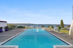 Magnificent Beachfront Mansion - Pool