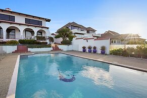 Magnificent Beachfront Mansion - Pool