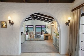 Magnificent Beachfront Mansion - Pool
