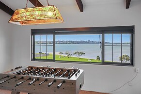 Magnificent Beachfront Mansion - Pool
