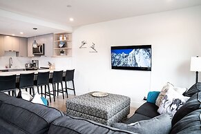 Switchback Suite by Revelstoke Vacations