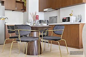WelHome - Incredible Waterfront Apt With Mesmerizing views