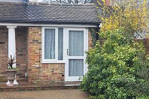 Apartment - Sleeps 2 - Parking - Wi-fi