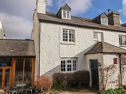 Early Mist Cottage