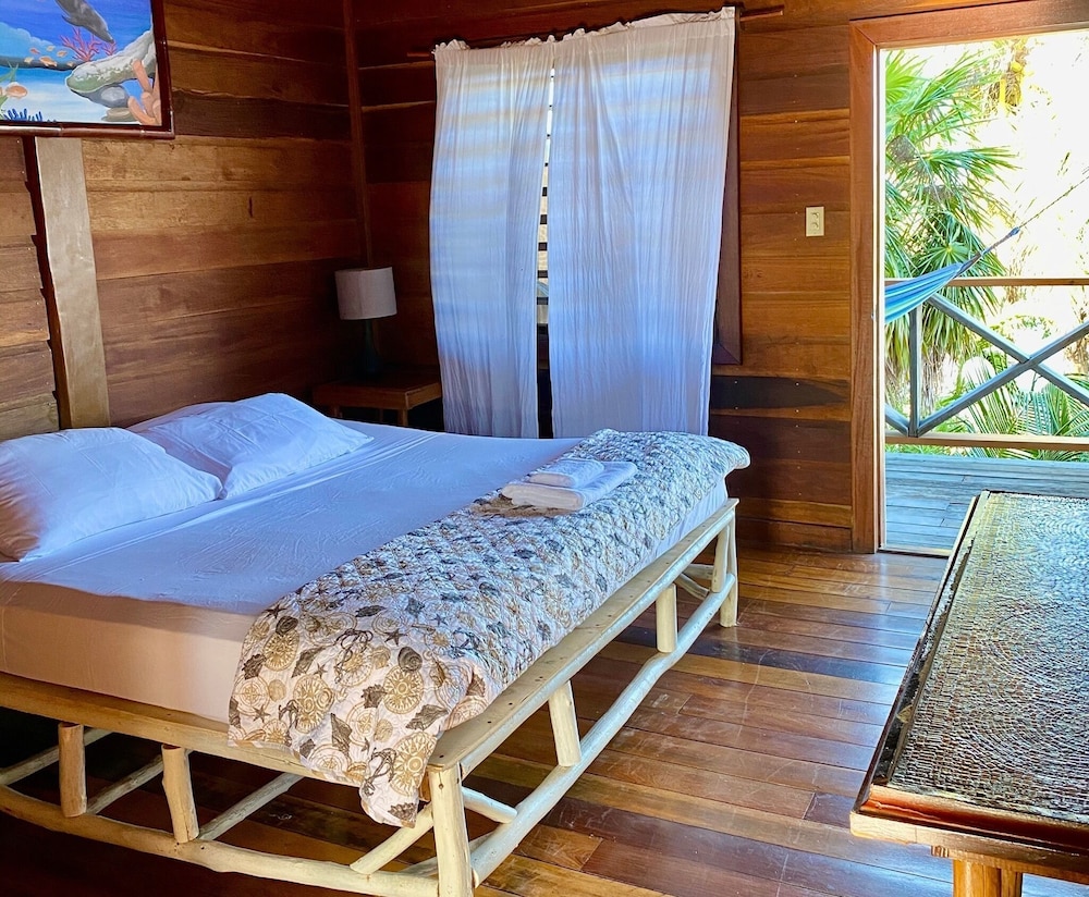 Itza Resort