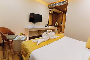 HOTEL DOLPHIN GRAND