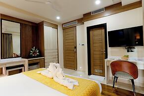 HOTEL DOLPHIN GRAND