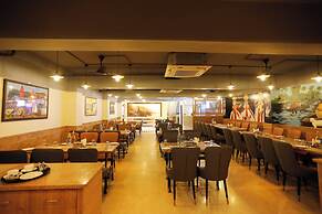 HOTEL DOLPHIN GRAND