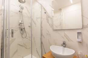 Cavour LR Collection