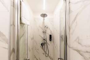 Cavour LR Collection