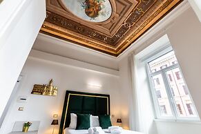 Cavour LR Collection